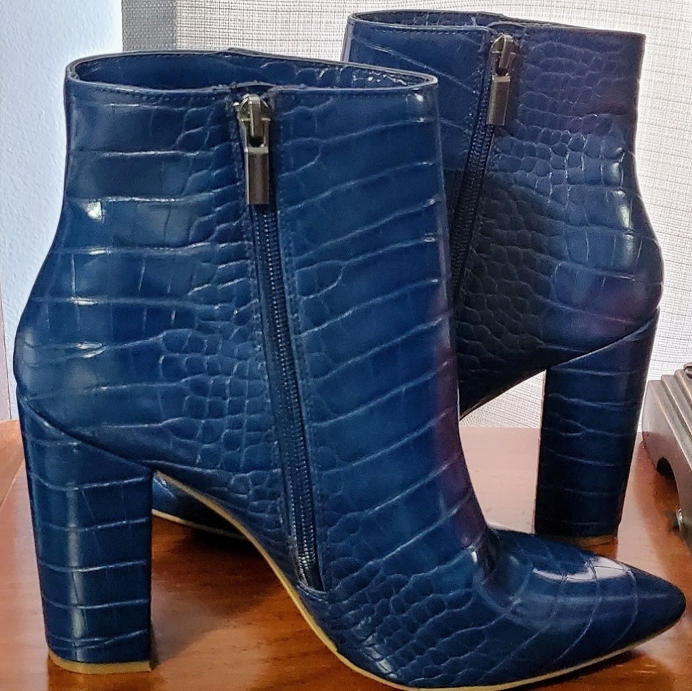Shoedazzle Rosamund Booties